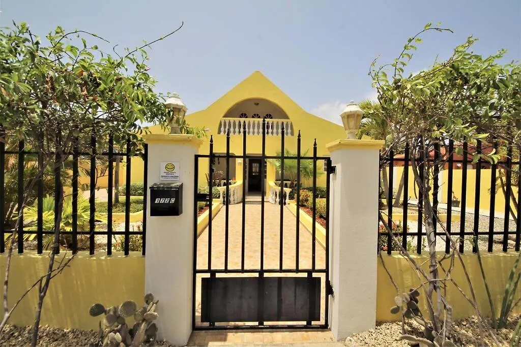 Palm Beach Cunucu Villa